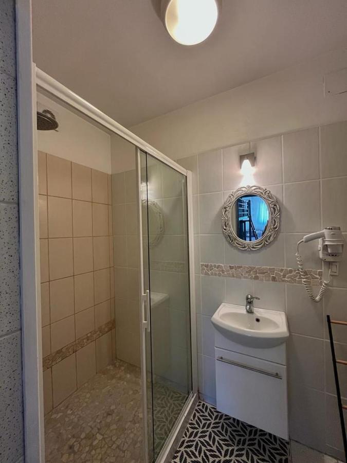 Appartement En Rez De Villa Beausite Mandelieu-la-Napoule Exterior photo